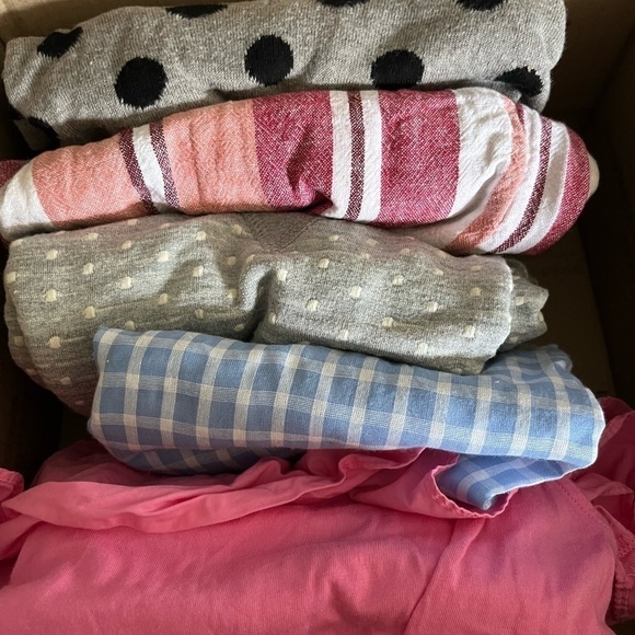 WOMEN'S SMALL GIRLY PREPPY CASUAL NOT SO MYSTERY BOX - Picture 1 of 3